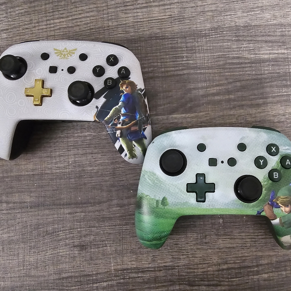 Zelda Nintendo Switch WIRED controllers